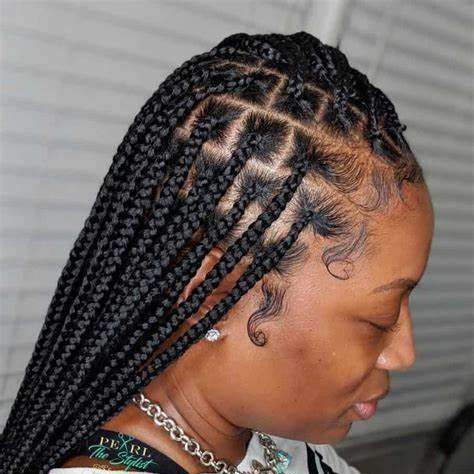 Medium Knotless Bob · 20 cm at Zaina’s Hair Studio Berlin